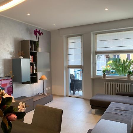 דירות סטרסה A Casa Di Chiara 2 מראה חיצוני תמונה