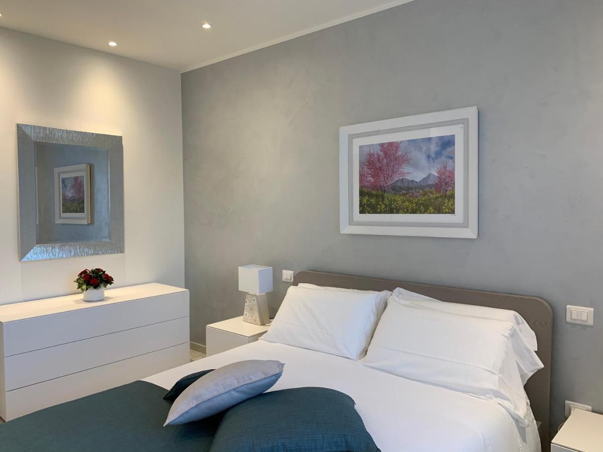 דירות סטרסה A Casa Di Chiara 2 מראה חיצוני תמונה