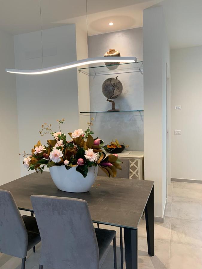 דירות סטרסה A Casa Di Chiara 2 מראה חיצוני תמונה